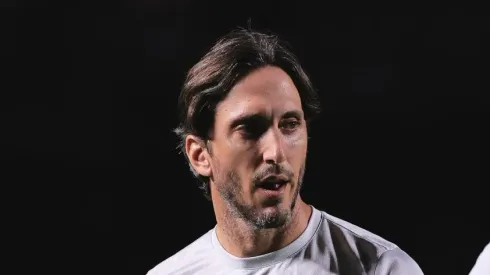 Luis Zubeldía durante partida contra o Palmeiras. Técnico perde volante.