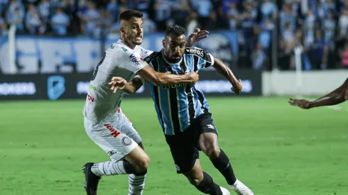 Galdino em partida da Copa do Brasil entre Operário x Grêmio