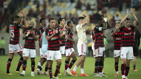 Jogadores do Flamengo saudam torcida após a partida contra o Amazonas no Maracana pela Copa do Brasil 2024. Foto: Jorge Rodrigues/AGIF