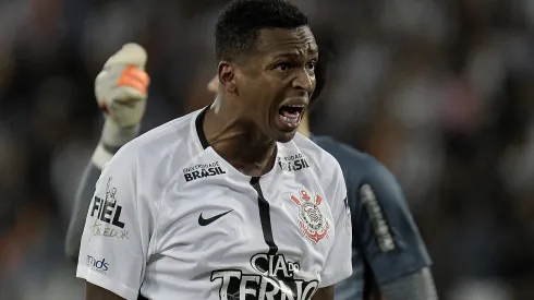 Rival do Flamengo na Copa do Brasil, Jô é preso em Campinas