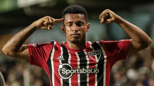 Marcos Paulo pode jogar no Brasil em 2024.