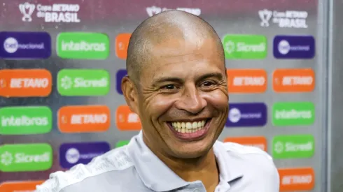 Alex é um dos nomes cogitados no Vasco.