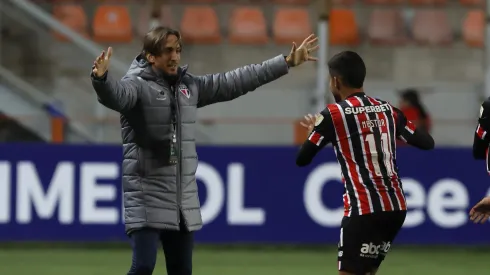 Rodrigo Nestor comemorando com Zubeldía – Foto: Rubens Chiri/São paulo FC