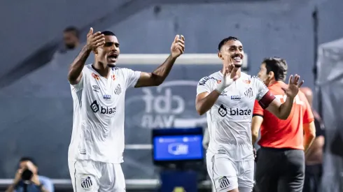 Diego Pituca jogador do Santos comemora seu gol. Foto: Abner Dourado/AGIF