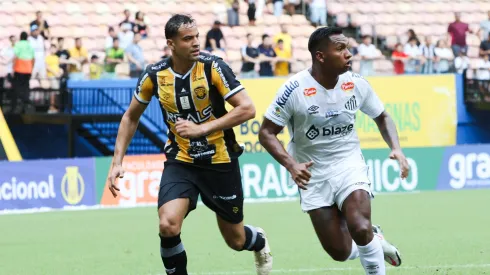 Jogador do Santos em partida contra o Amazonas pela Série B