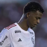 Carlinhos é barrado por Tite no Flamengo por influência de Gabigol