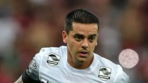 Fagner durante jogo contra o Flamengo. Lateral passou 'ileso' pela arbitragem.