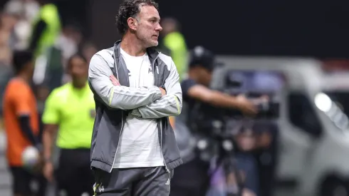 Peñarol vence e preocupa Gabriel Milito para armar time.