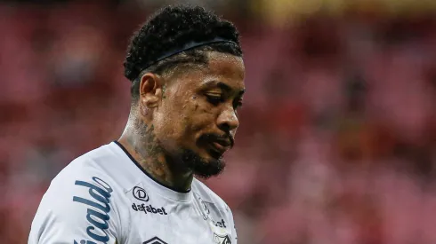 Marinho vem passando por um momento delicado no Fortaleza e chegou até a torcida do Peixe