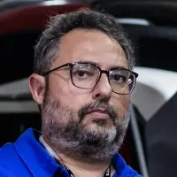 Volante ex-Flamengo agrada a Alexandre Mattos e pode assinar com o Cruzeiro