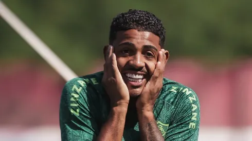 Kennedy agita o mercado do Leste Europeu – FOTO: LUCAS MERÇON / FLUMINENSE F.C.