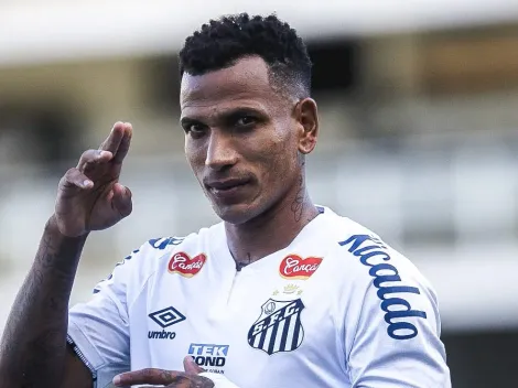 Otero cai de produção e é bancado por Carille no Santos