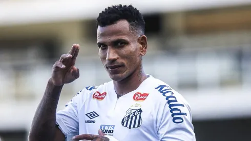 Otero durante partida disputada na Série B. Foto: Reinaldo Campos/AGIF