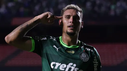 SP - SAO PAULO - 20/04/2023 - LIBERTADORES 2023, PALMEIRAS X CERRO PORTENO - Rafael Navarro jogador do Palmeiras comemora seu gol durante partida contra o Cerro Porteno no estadio Morumbi pelo campeonato Libertadores 2023. Foto: Ettore Chiereguini/AGIF