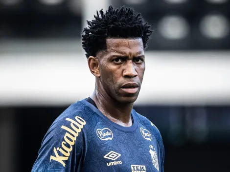 Gil ignora folga do Santos e faz treino na academia do CT