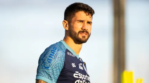 Criciúma e Bahia duelam pela Copa do Brasil.