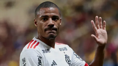 De La Cruz saiu lesionado em Manaus