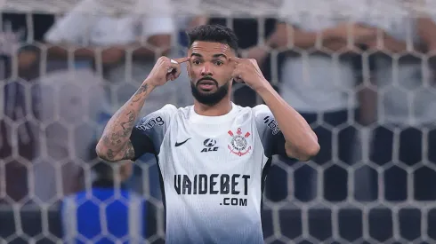 Raniele em ação na partida contra o América-RN. Foto: Ettore Chiereguini/AGIF