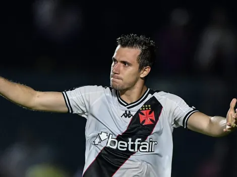 Lucas Piton marca contra o Fortaleza e alcança laterais artilheiros