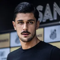 João Basso não quer voltar ao Santos e decide ficar na Europa