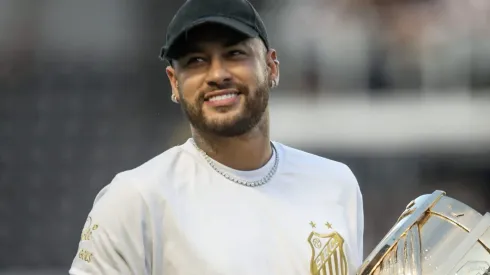 Neymar age nos bastidores pelo Peixe