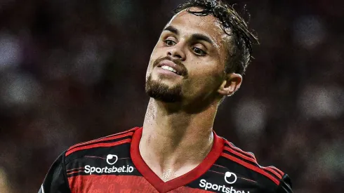 MIchael com a camisa do Flamengo - Foto: Marcelo Cortes / Flamengo