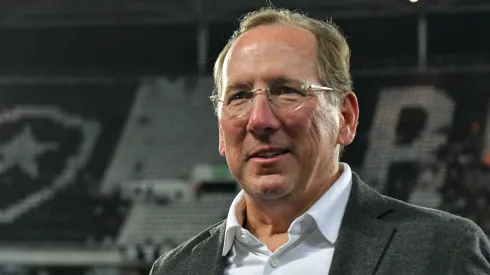 RJ - RIO DE JANEIRO - 18/04/2024 - BRASILEIRO A 2024, BOTAFOGO X ATLETICO-GO - John Textor presidente da SAF do Botafogo durante partida contra o Atletico-GO no estadio Engenhao pelo campeonato Brasileiro A 2024. Foto: Thiago Ribeiro/AGIF