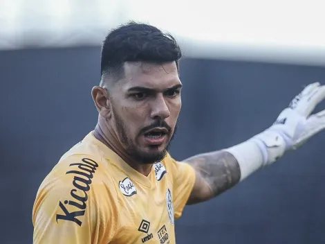 Lesão de João Paulo faz Santos discutir contratação de goleiro
