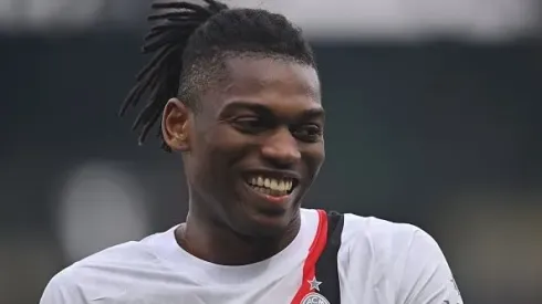 Rafael Leão durante partida entre Hellas Verona e Milan, pelo Campeonato Italiano, no Estádio Marcantonio Bentegodi, no dia 17/03/2024.