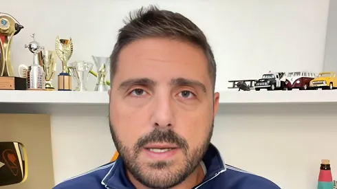 Jorge Nicola em vídeo publicado em seu canal. Jornalista traz má notícia para a Fiel. Foto: Reprodução/ Youtube.