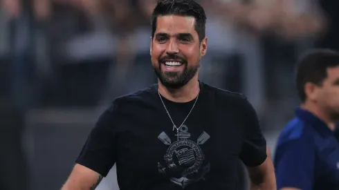 António Oliveira quer contratar no Corinthians