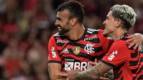 Fabrício Bruno e Pedro comemorando no Flamengo