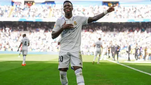 Vinicius Junior comemorando gol em partida do Real Madrid em La Liga (Foto: Angel Martinez/Getty Images)