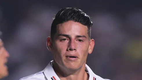 James Rodríguez durante partida contra o Cobresal. Meia deve deixar o SP.
