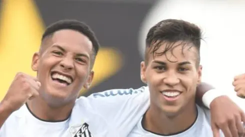 Kaio Jorge e Ângelo em jogo do Peixe. Atacante entra na mira do Cabuloso. Foto: Ivan Storti/Santos FC.