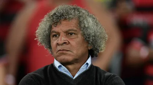 Alberto Gamero, técnico do Millonarios, durante partida contra o Flamengo no estádio Maracanã pela Copa Libertadores