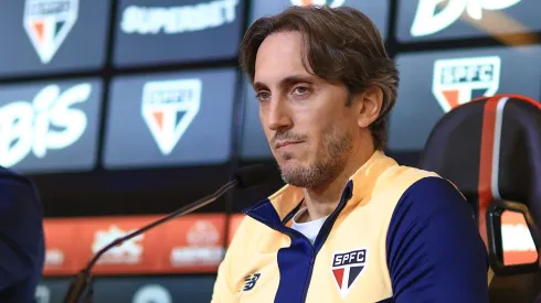Luis Zubeldia e apresentado como novo tecnico do Sao Paulo. Foto: Marcello Zambrana/AGIF