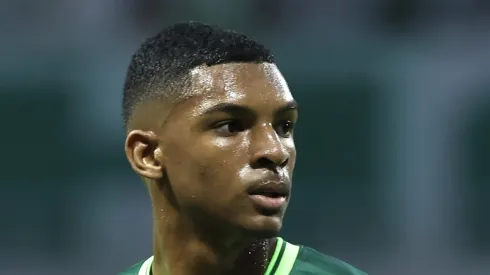 Luis Guilherme durante partida contra o Fortaleza. Ingleses oferecem 30 mi de euros.