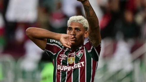RJ - RIO DE JANEIRO - 29/05/2024 - COPA LIBERTADORES 2024, FLUMINENSE X ALIANZA LIMA - John Kennedy jogador do Fluminense comemora seu gol durante partida contra o Alianza Lima no estadio Maracana pelo campeonato Copa Libertadores 2024. Foto: Thiago Ribeiro/AGIF