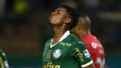 SP - BARUERI - 12/05/2024 - BRASILEIRO A 2024, PALMEIRAS X ATHLETICO-PR - Luis Guilherme jogador do Palmeiras lamenta durante partida contra o Athletico-PR no estadio Arena Barueri pelo campeonato Brasileiro A 2024. Foto: Anderson Romao/AGIF