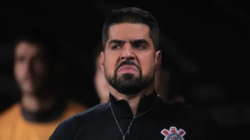 SP - SAO PAULO - 28/05/2024 - COPA SUL-AMERICANA 2024, CORINTHIANS X RACING-URU - Antonio Oliveira tecnico do Corinthians durante partida contra o Racing-URU no estadio Arena Corinthians pelo campeonato Copa Sul-Americana 2024. Foto: Ettore Chiereguini/AGIF