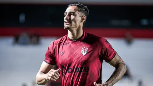 Ambos no Z-4, Atlético-GO e Vitória duelam na 7ª rodada do Brasileirão.