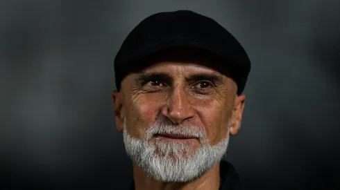 Álvaro Pacheco estreia pelo Vasco em partida contra o Flamengo. Foto: Thiago Ribeiro/AGIF