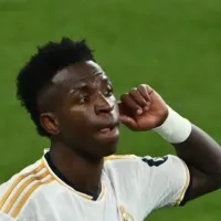 Flamengo parabeniza Vinicius Júnior após título e manda indireta: \'Disseram muita coisa\'