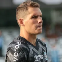 Rafael Cabral é criticado por cruzeirenses após lance no Grêmio: \'pior goleiro da nossa história\'