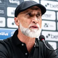 Álvaro Pacheco não garante retorno de Gary Medel, mesmo com João Victor suspenso