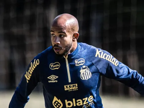 Patrick vive momento ruim no Santos e causa dúvida interna