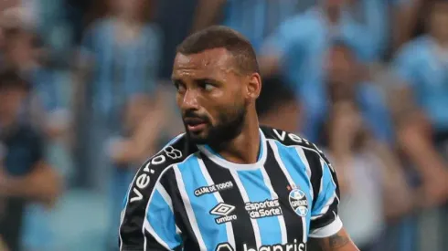 JP Galvão, jogador do Grêmio, durante partida contra o Cuiabá no estádio Arena do Grêmio pelo Brasileirão Série A - Foto: Maxi Franzoi/AGIF