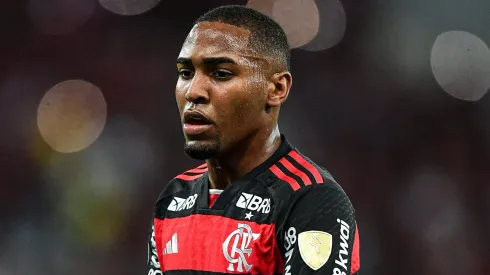 Lorran, jogador do Flamengo, durante partida contra o Bolívar no estádio Maracanã pela Copa Libertadores 2024 - Foto: Thiago Ribeiro/AGIF