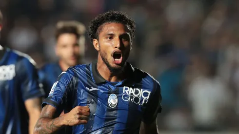 Éderson comemorando em partida do Campeonato Italiano
(Photo by Emilio Andreoli/Getty Images)